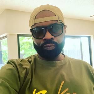 Meet your Posher, Eric